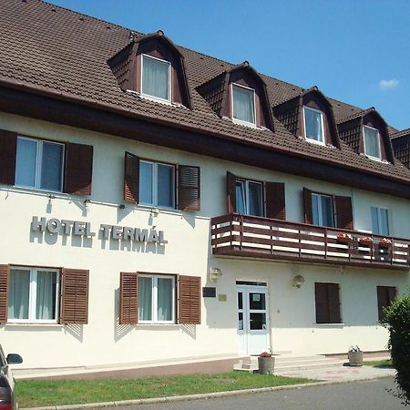 Hotel Termal Tiszaújváros Exteriör bild