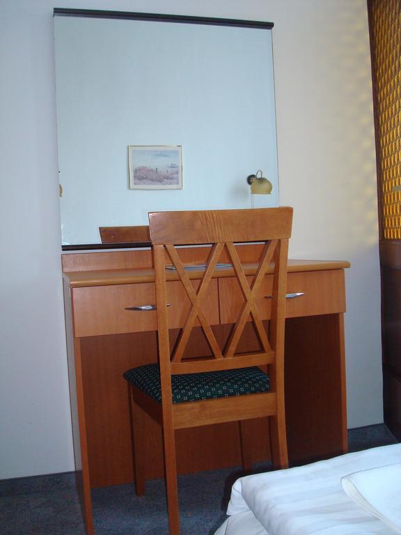 Hotel Termal Tiszaújváros Exteriör bild