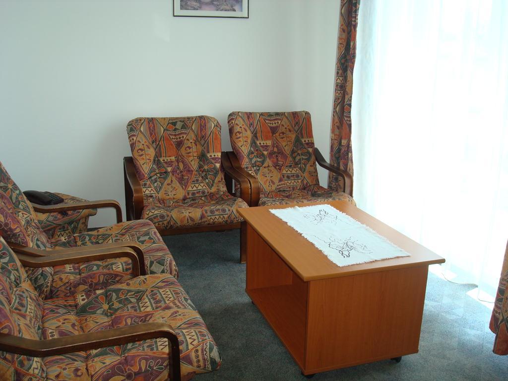 Hotel Termal Tiszaújváros Exteriör bild