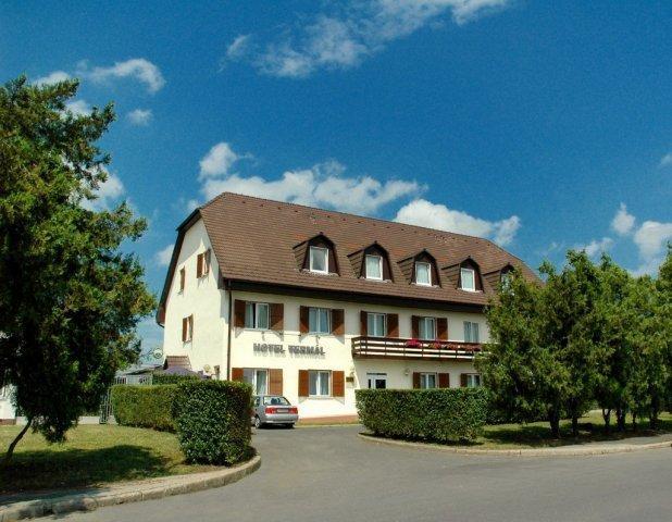 Hotel Termal Tiszaújváros Exteriör bild